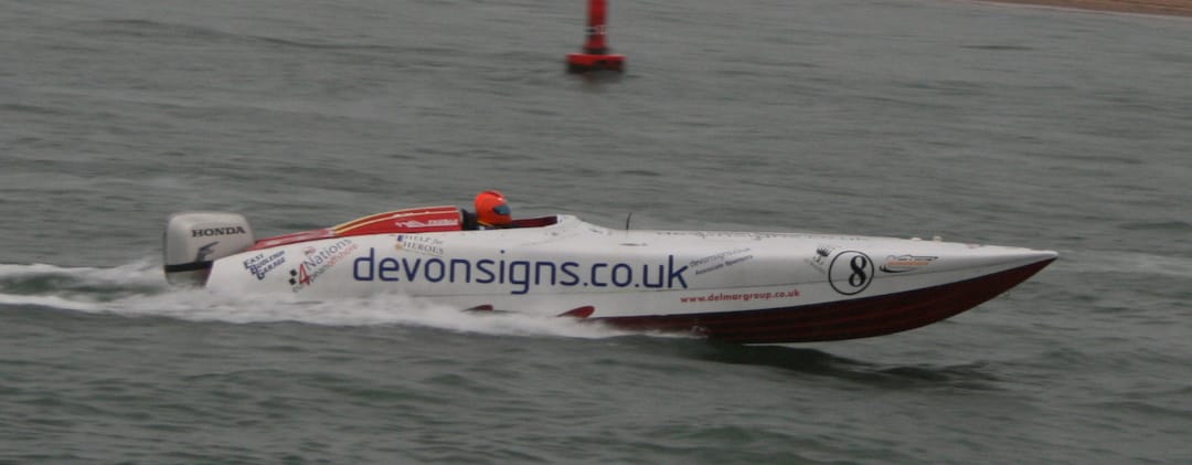 Signwritten speed boat Devon Signs